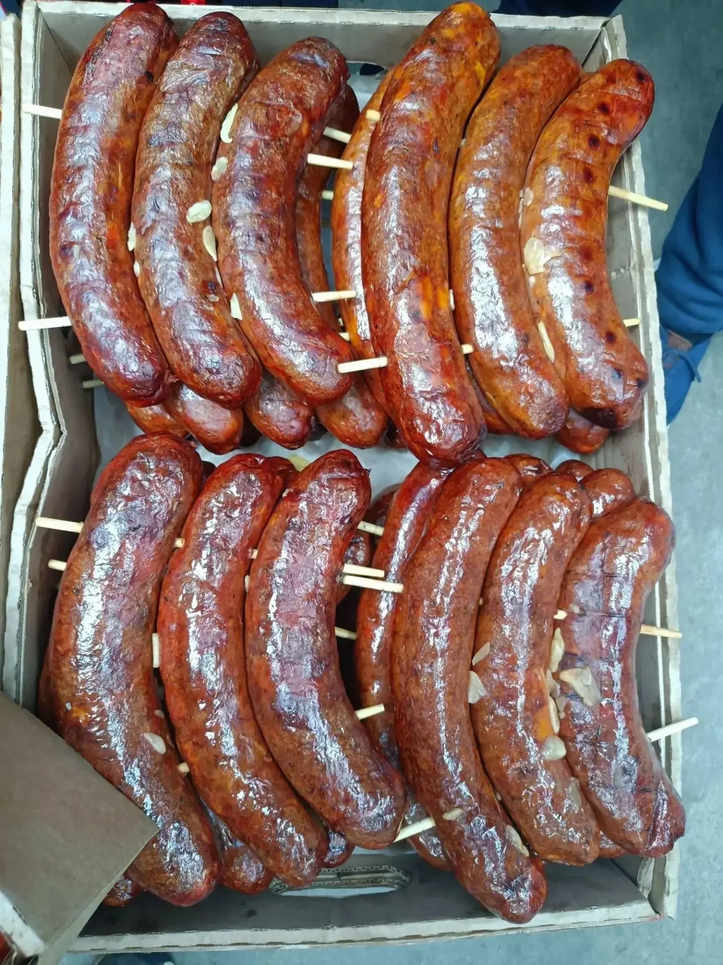 Колбаски куриные на шпажках